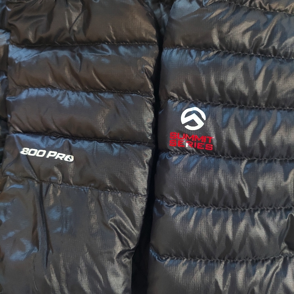 The North Face Women's Summit 800 GD Fill Packable Black Puffer - Picture 3 of 12